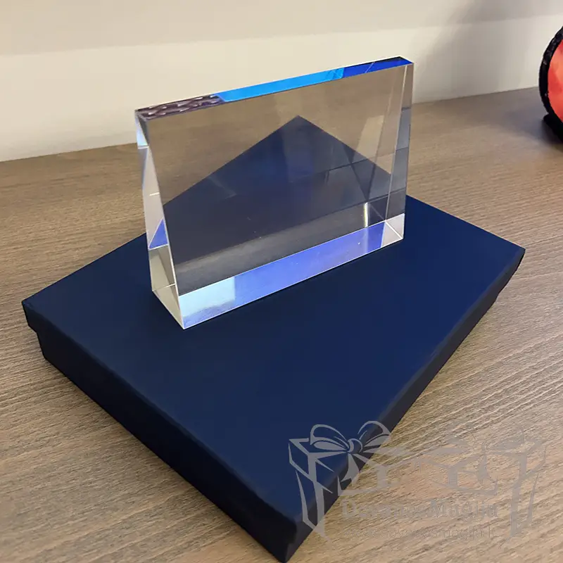 Prizmatisks stikla rāmis ar jūsu fotoattēlu 15x10x3cm 1 Prizmatisks stikla rāmis ar jūsu fotoattēlu 15x10x3cm