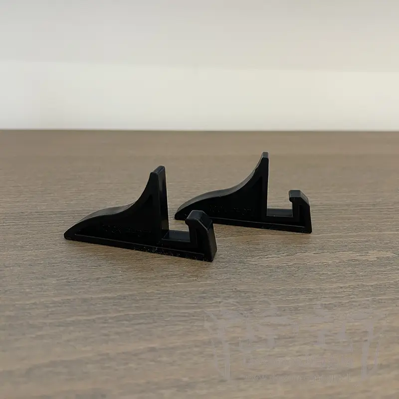 Statīvs fotorāmītim apakšējā plastmasas daļa 10 mm stiklam 1 Statīvs fotorāmītim apakšējā plastmasas daļa 10 mm stiklam