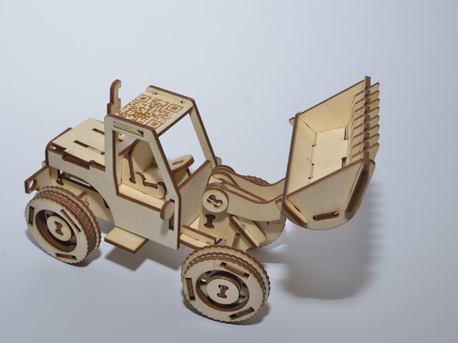 Wooden constructor truck 15x20 2 Wooden constructor truck 15x20